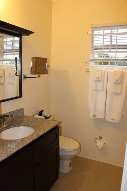 Zade's Vacation Home with Spa Pool & BBQ