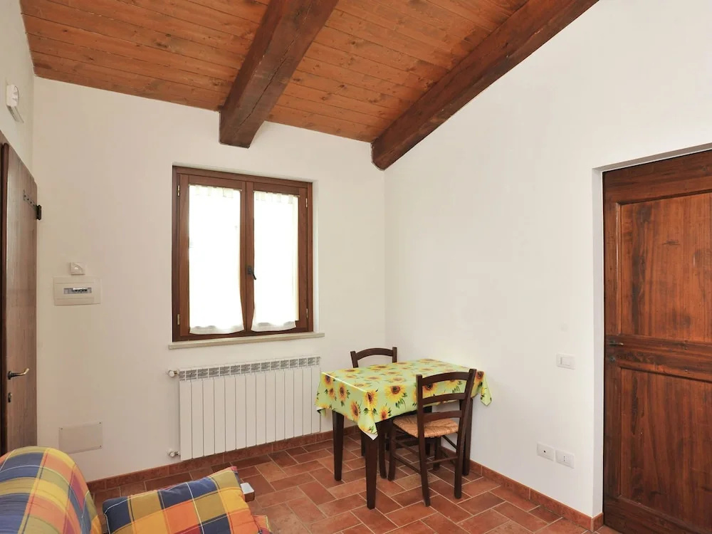 Quaint Farmhouse in Gubbio With Swimming Pool