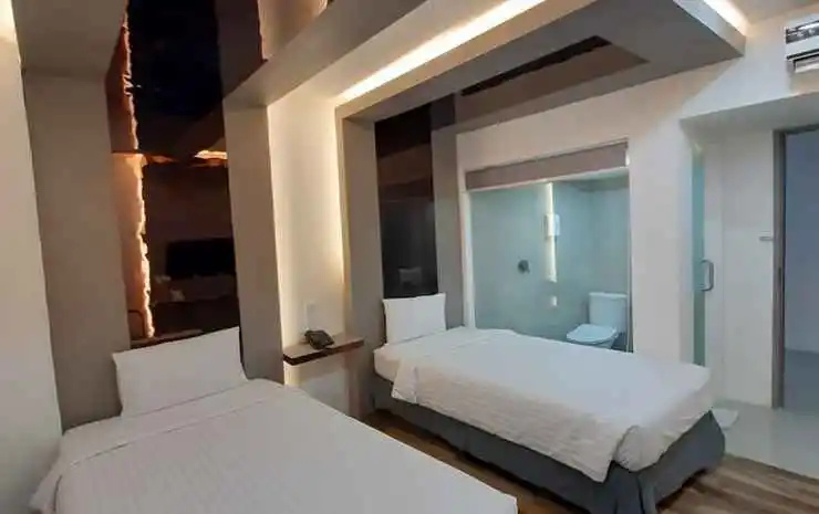 Urbanview Hotel near Pantai Losari Makassar