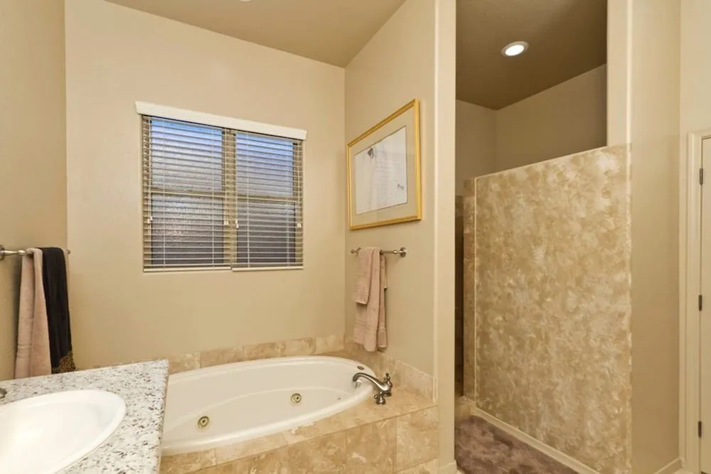 Rise and Shine 3 BR by Casago