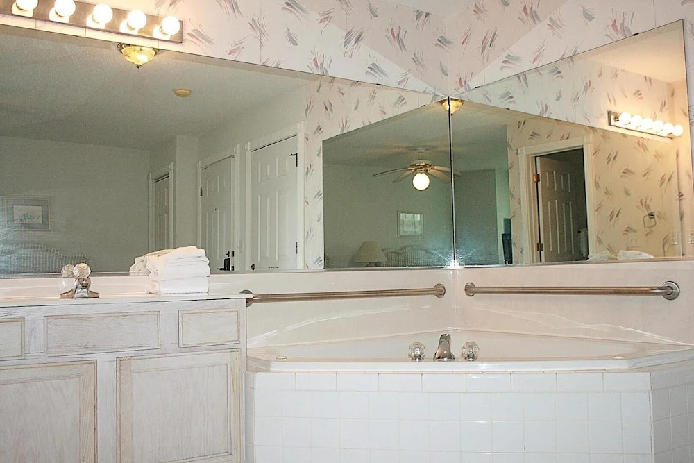 Brunswick Plantation Studio Unit 604l With Outdoor Pool and 27 Hole Golf Course Onsite by Redawning