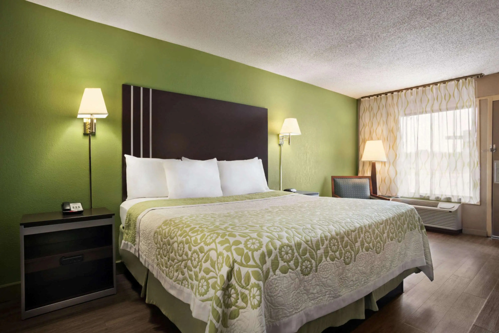 Days Inn by Wyndham Hardeeville/ I-95 State Line