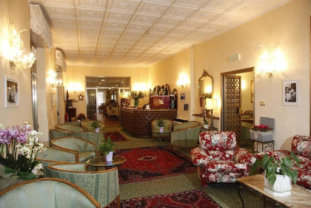 Hotel Diana