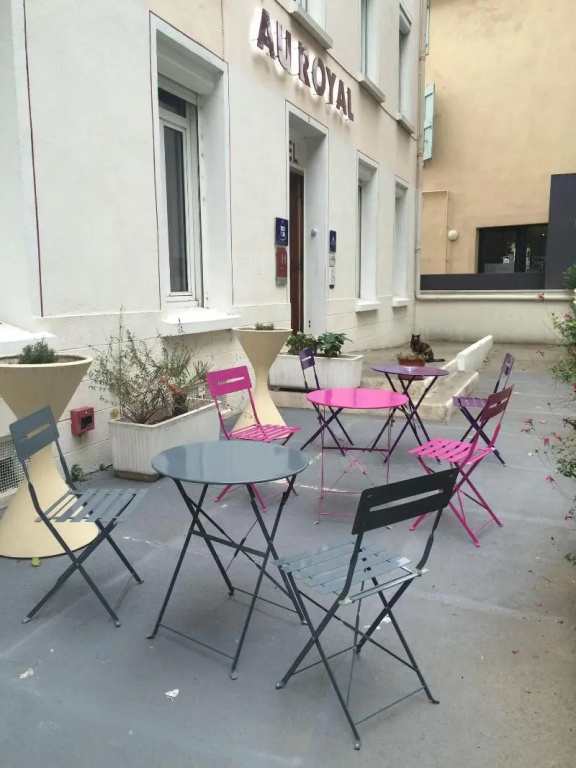 Au Royal Hotel