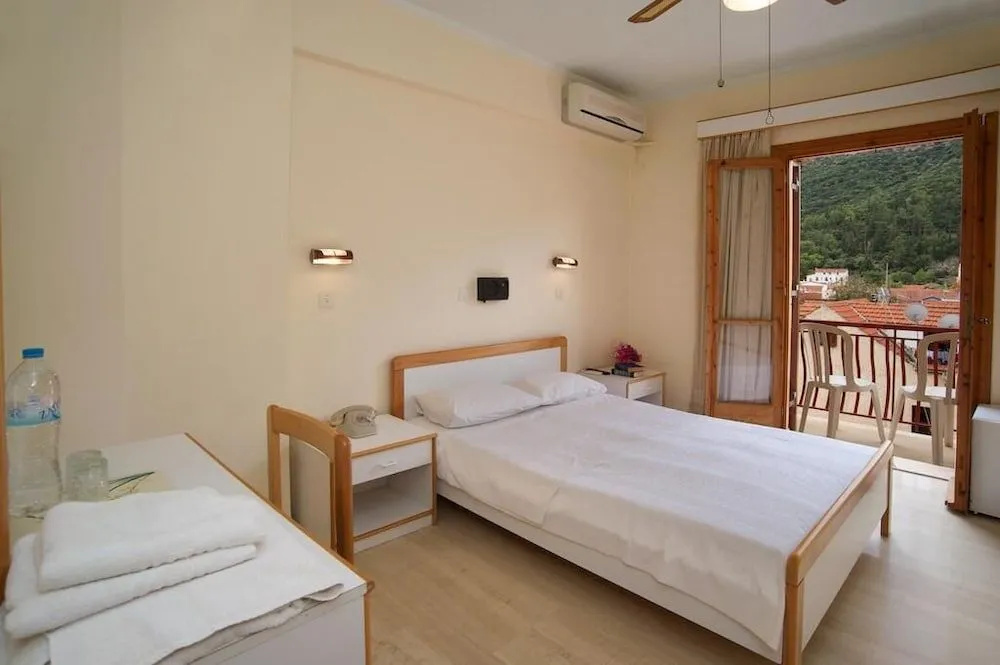 Moustakis Hotel