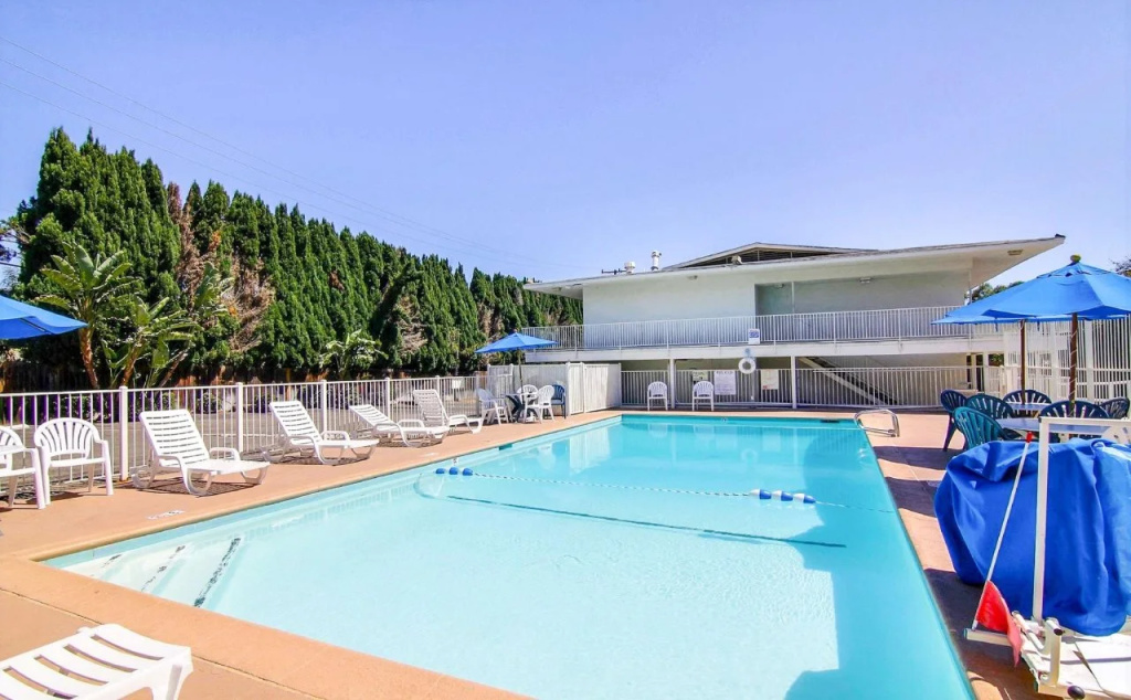 Motel 6-Santa Barbara, CA - State Street