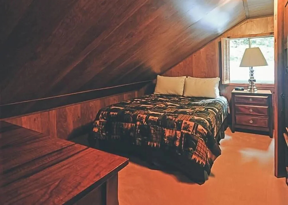 Crystal Creek Chalet
