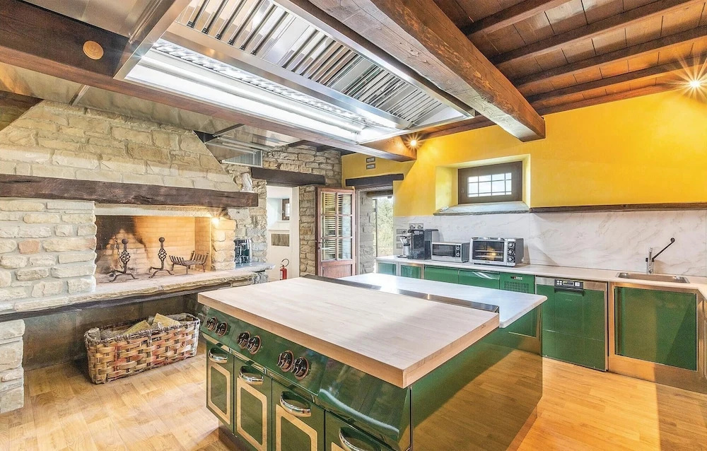 Villa Torre Delle Rose - Firenzuola, Private Pool, Ac, Privacy