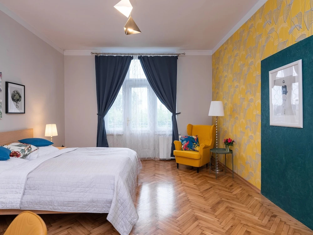 Wawel Apartments - Riverside Castle