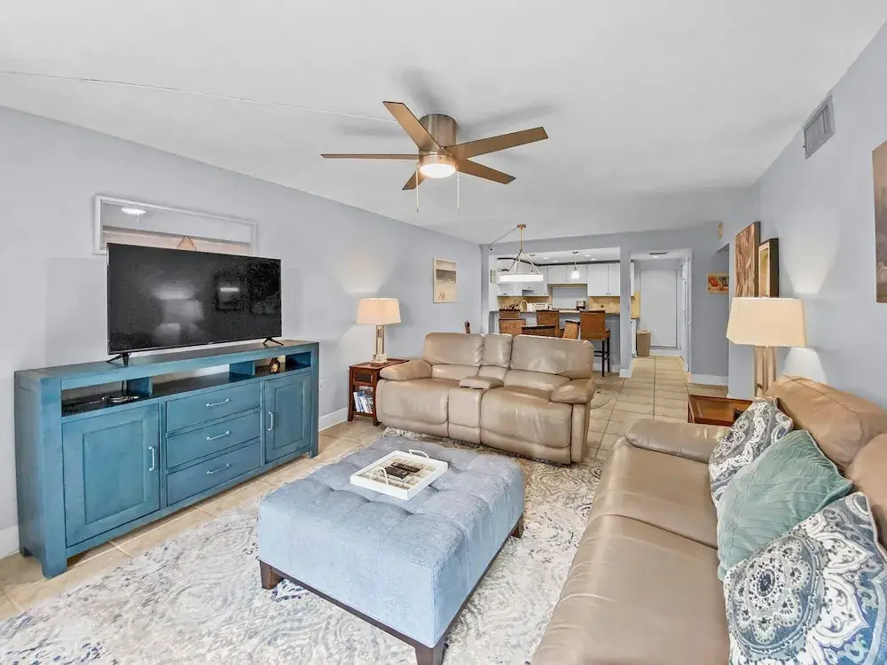 Bay Oaks - E82