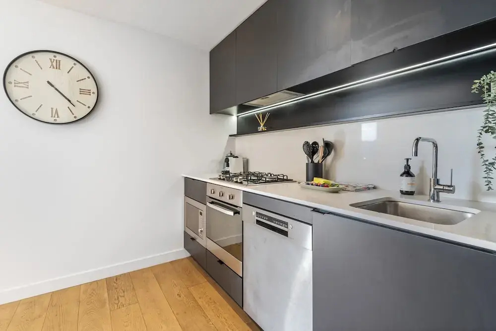 Collingwood Cool 2-bed, Balcony, Gym, Rooftop