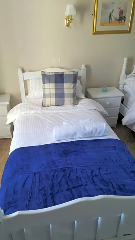 Central Bar Guesthouse