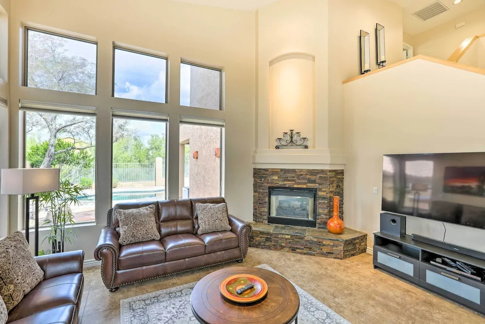 Pool, Fire Pit Central Cave Creek Retreat!