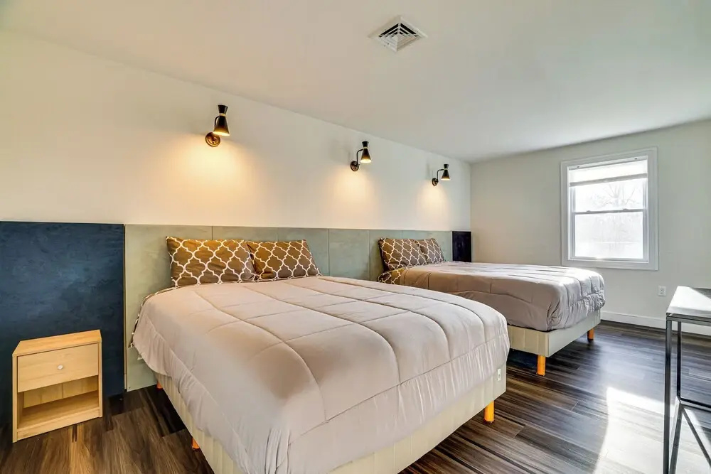 Pet-friendly Group Getaway 12 Mi to Camelback Mtn!