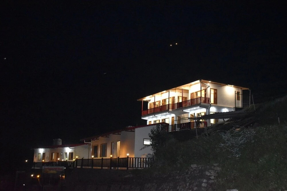 The Vintage Hill Village - Himalayan Boutique Resort