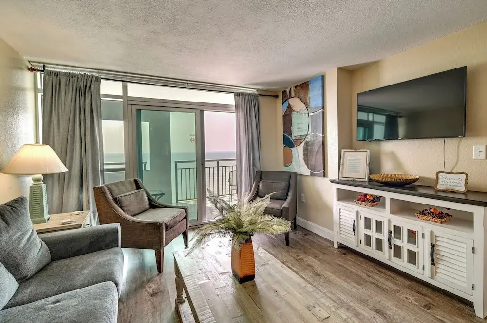 Oceanfront Myrtle Beach Condo w/ Pools & Hot Tubs