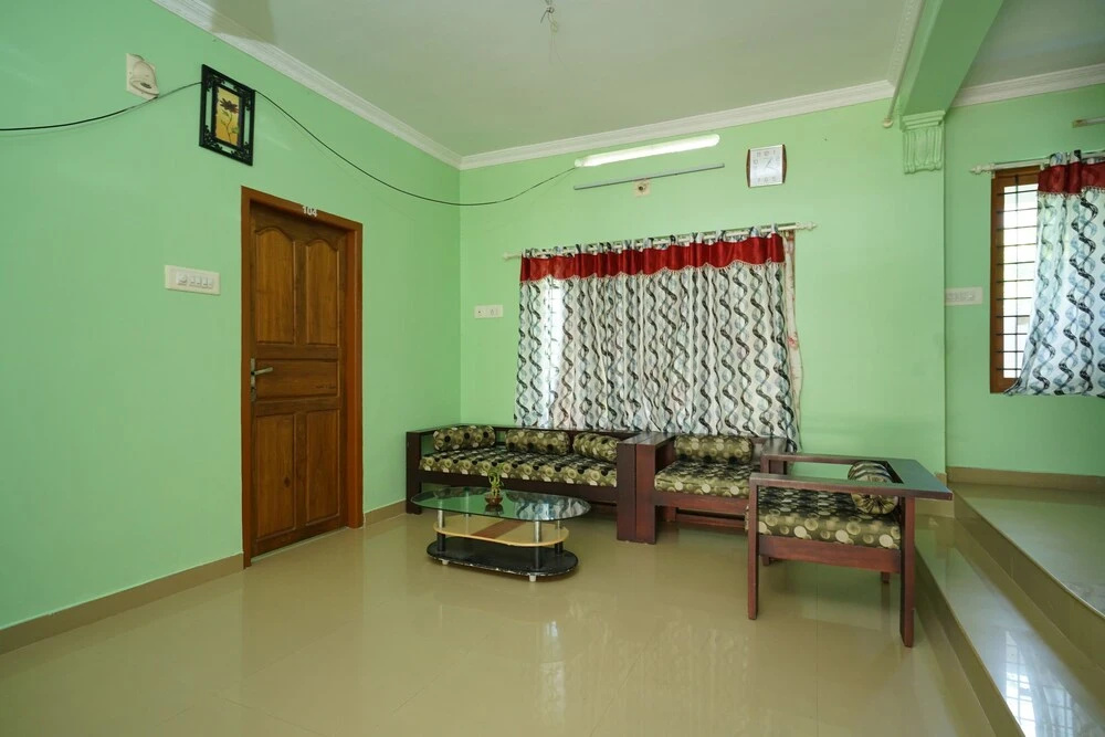 OYO 23359 Home Elegant 2BHK Munnaar Bypass
