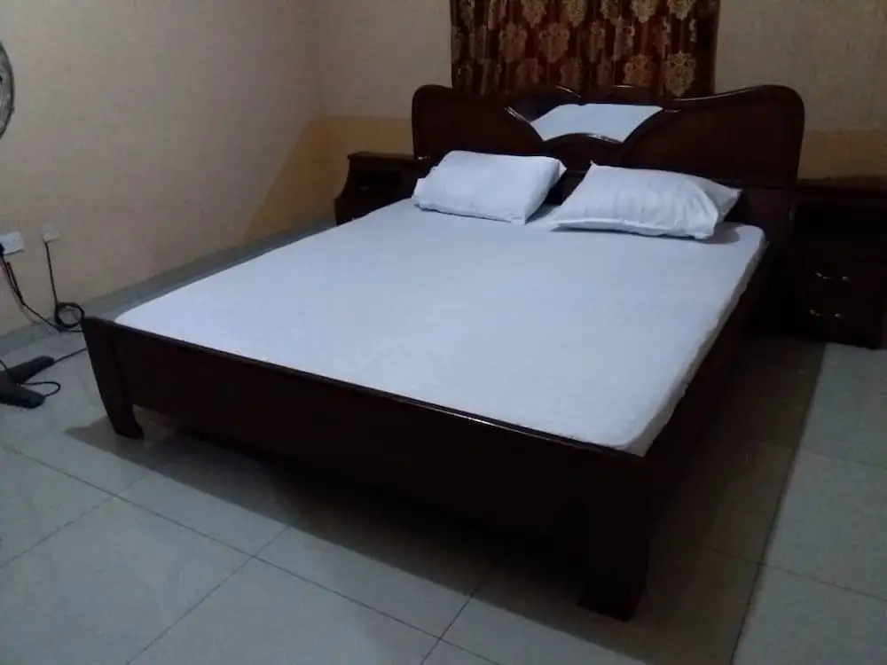 Longe Villa