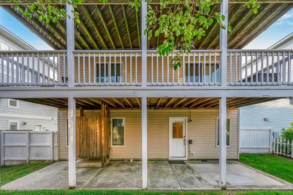Sea La Vie Large and Updated Within Walking Distance to the Beach