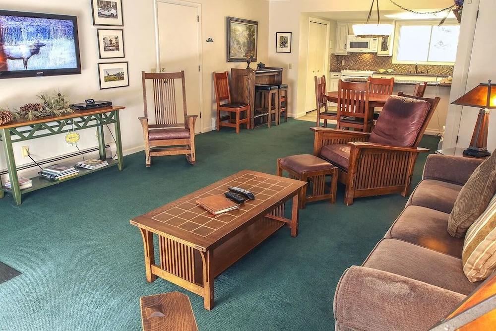 Fawn Valley Inn: 201