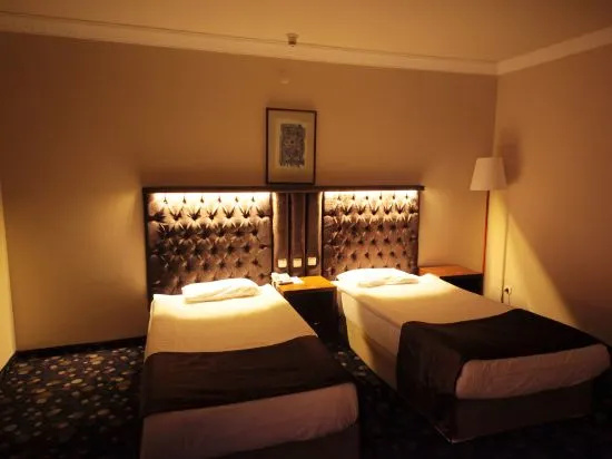 Hotel Eken Prestige