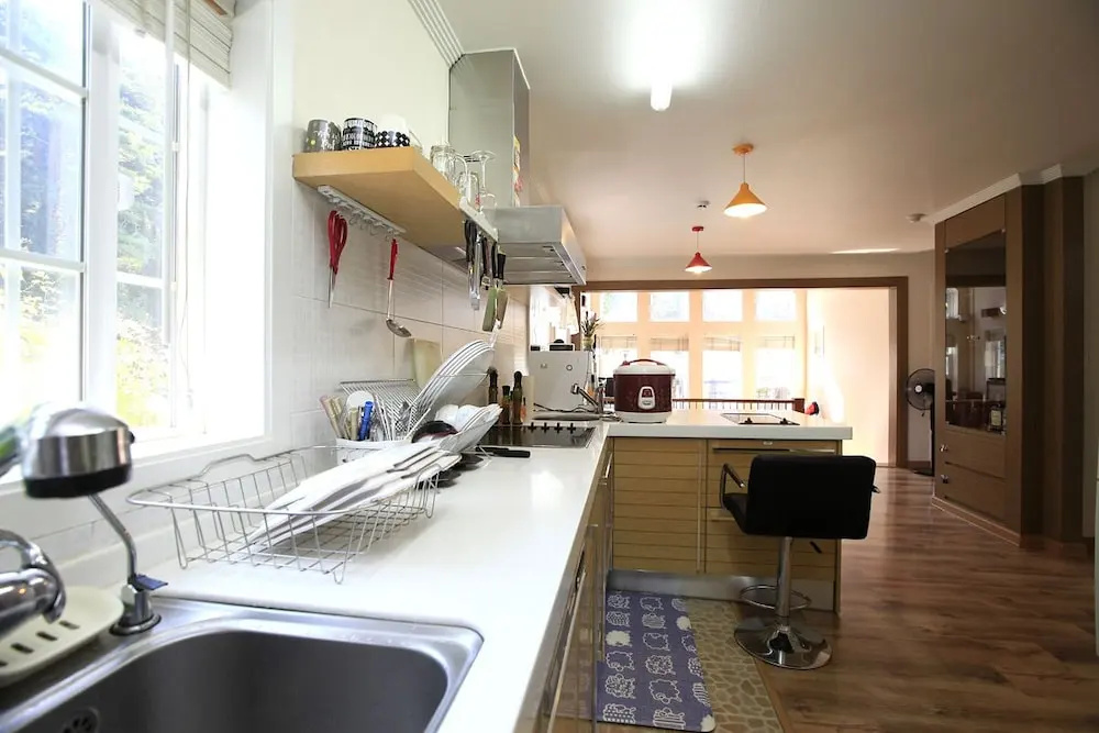 Gangneung Wow Guesthouse - Hostel