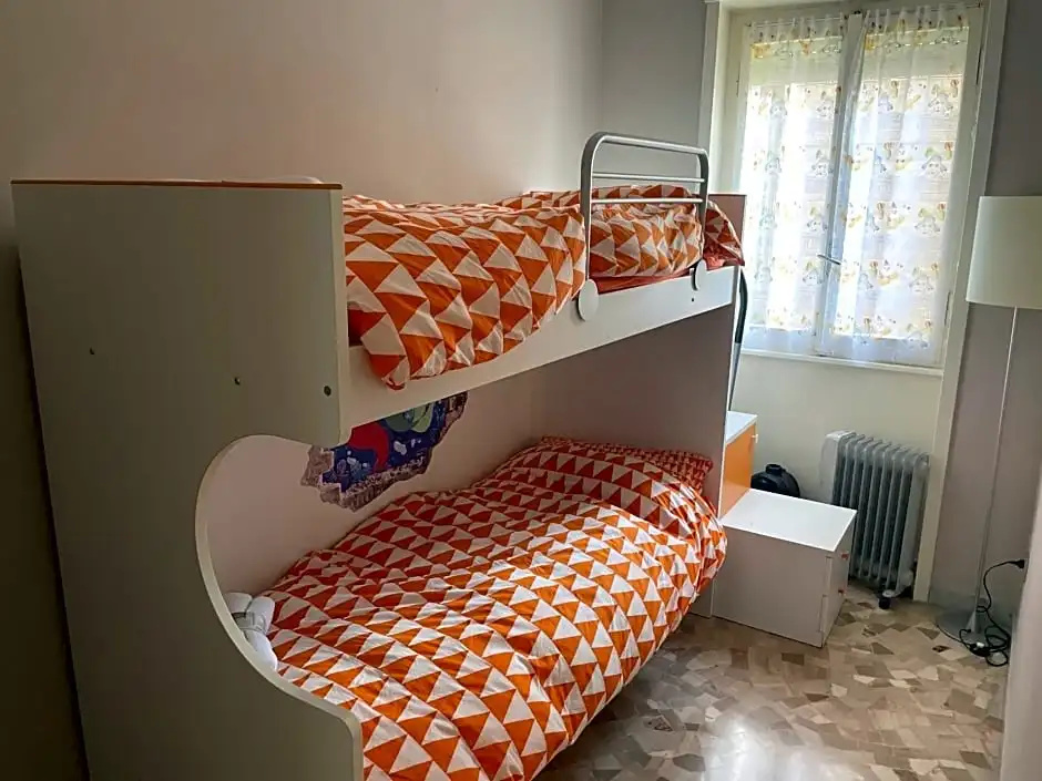 Impeccable bnb in Milan next to M1 metro 10 mins away from duomo Wi-Fi feel like home