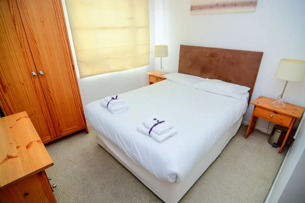 Canary Wharf Budget Apartments
