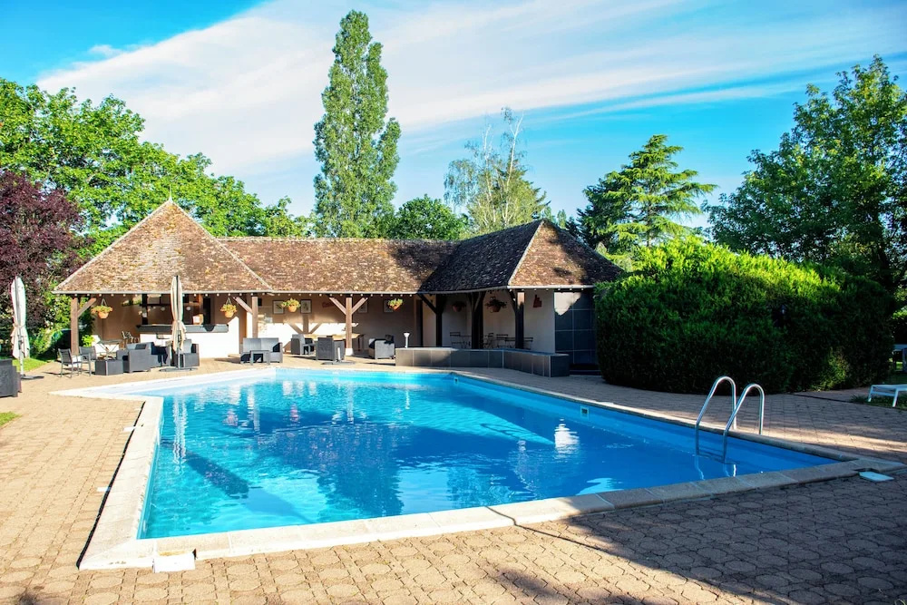 Le relais fleuri, Hôtel et restaurant Logis - Avallon