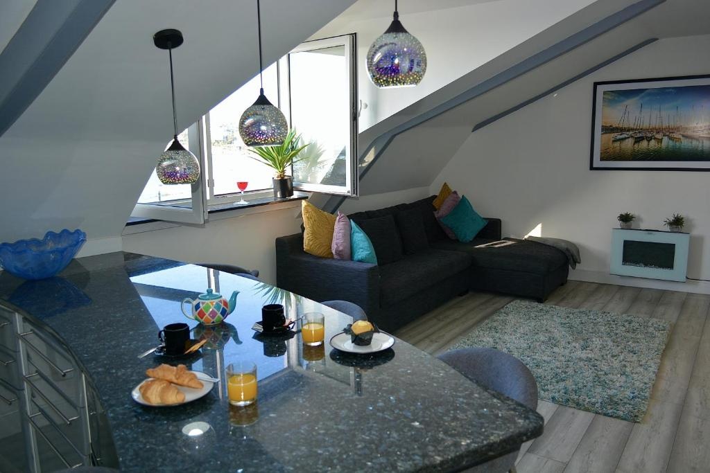 Sandybanks Torquay - Seaview and Promenade Apartments