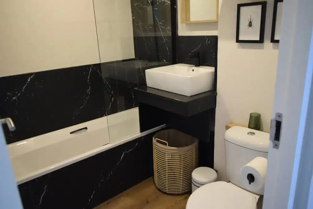 Stylish 2 Bedroom Apartment in Cape Town With Stunning Views