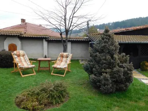 Family Vacation Home Topolnitza