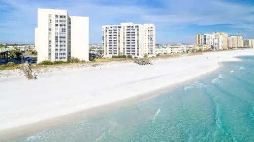 Shoreline Towers 1052 2 Bedroom Condo by RedAwning