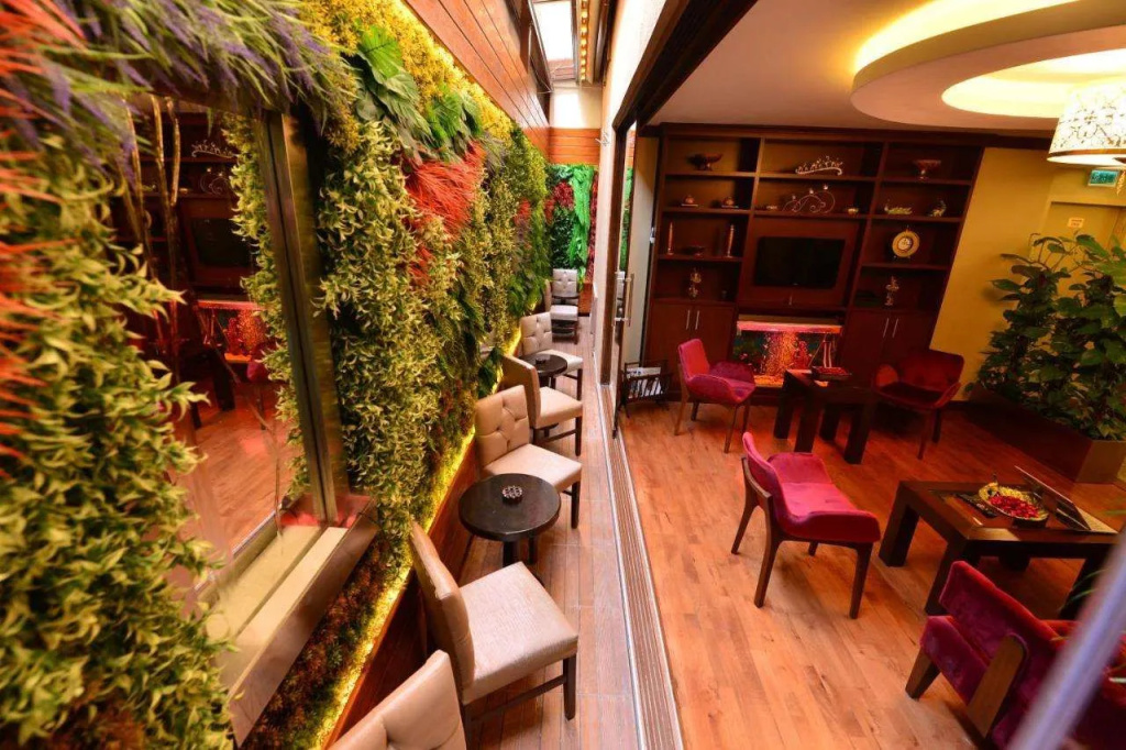 Golden Siyav Hotel