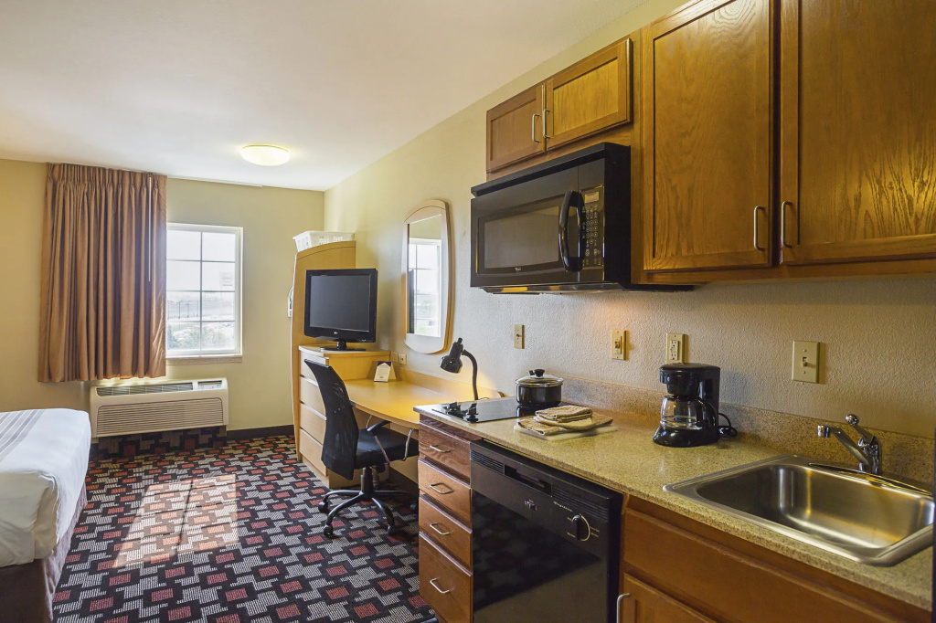 Suburban Studios Clarksville-Louisville North