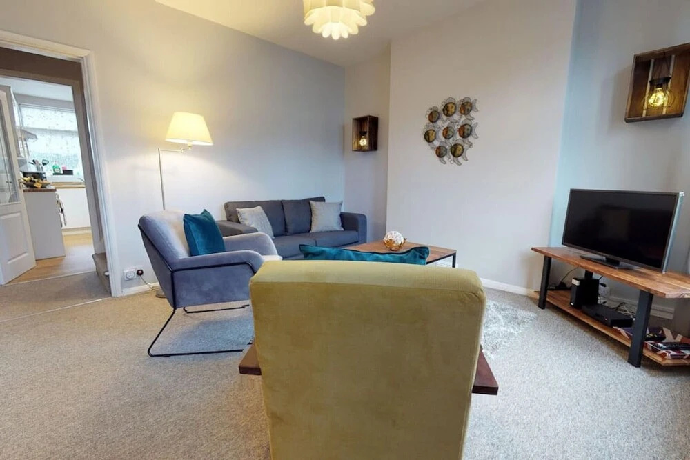 StayZo 2BR House Accommodation in Peterborough