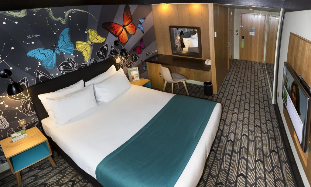 Holiday Inn Salisbury - Stonehenge by IHG
