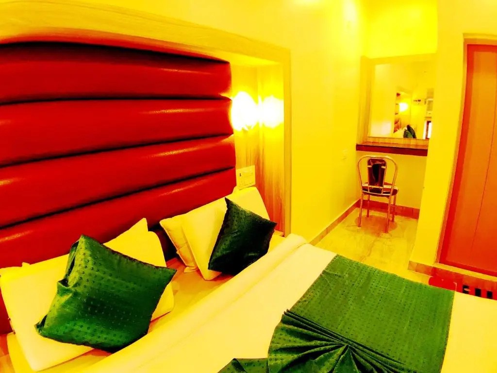 City Hotel