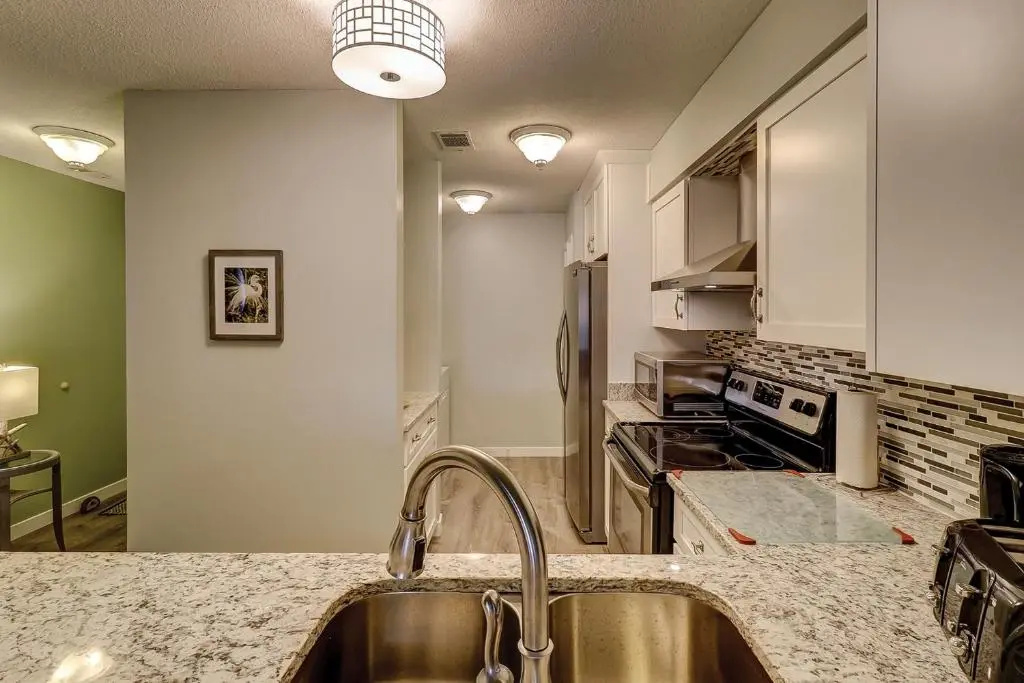 28 Springwood 2 BR Condo Forest Beach