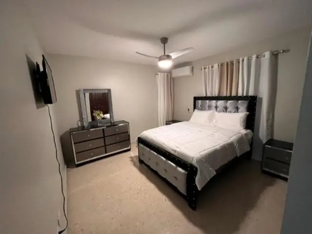 madrigal 1-3br with parking