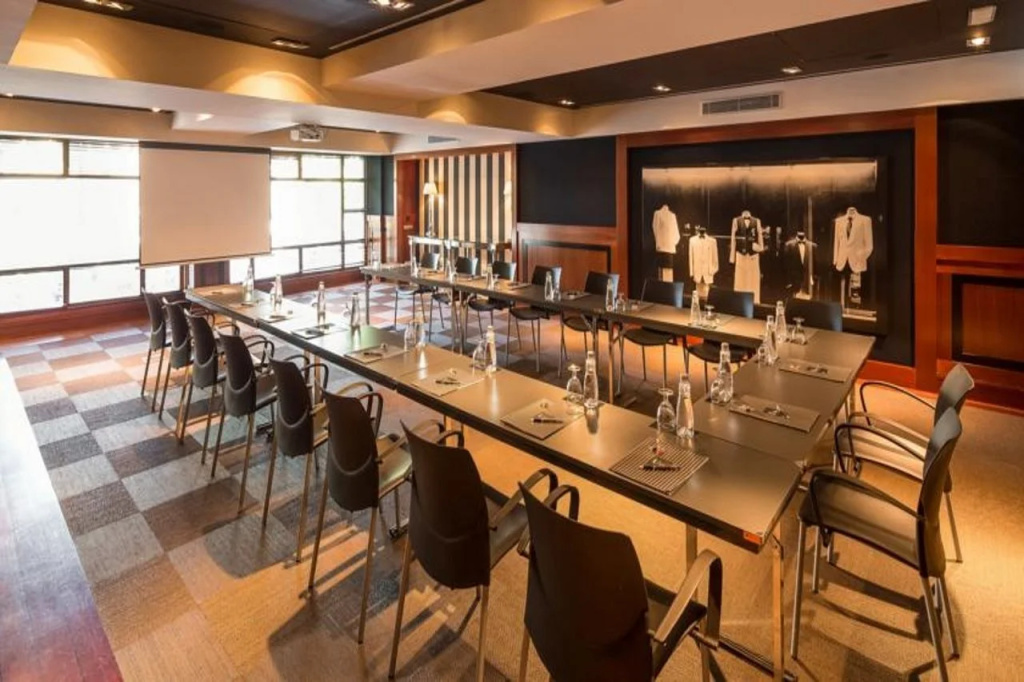 U232 Hotel