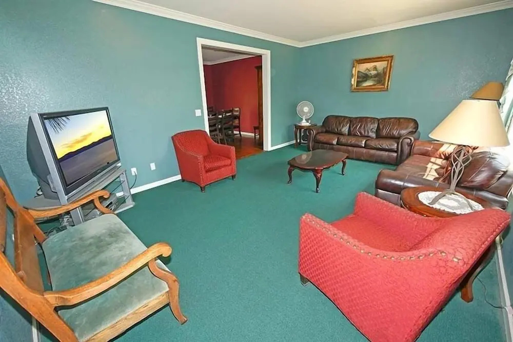2184 Marshall Trail 5 Bedroom Home by RedAwning