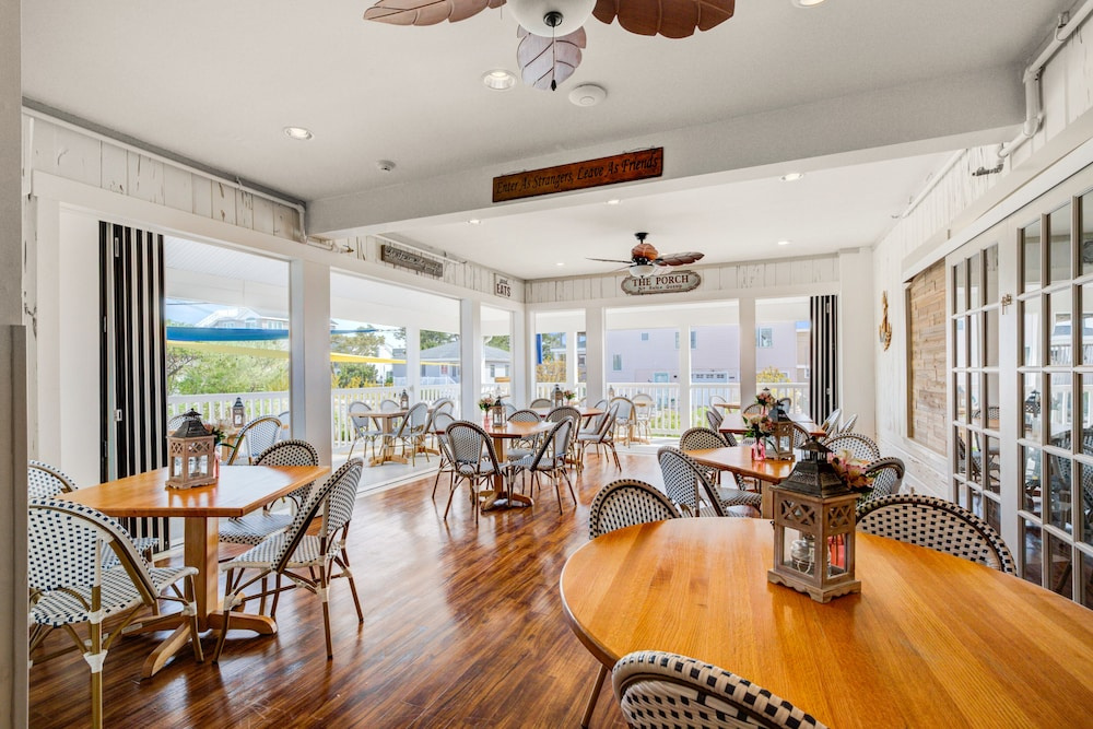 Surf City Hotel