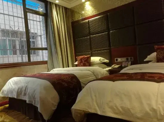 Huangping Jinghong Business Hotel