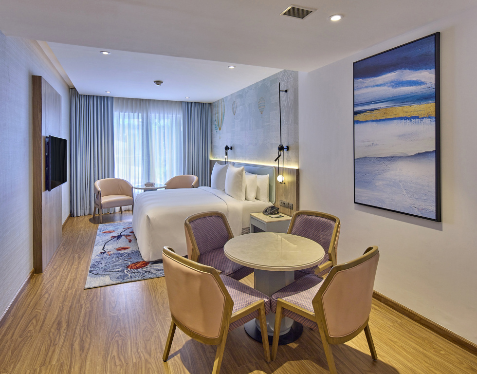 ICONIQA Hotel Mumbai International Airport