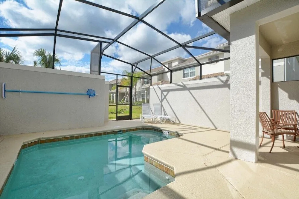 Storey Lake-5 Bedroom Townhome w/Splashpool-1606ST