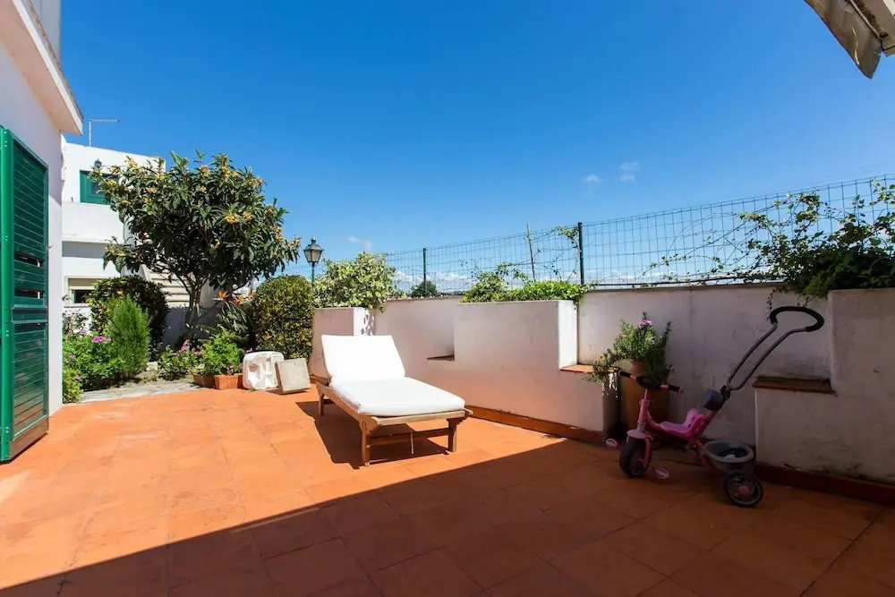 House With 5 Bedrooms in São Martinho do Porto, With Furnished Terrace and Wifi Near the Beach