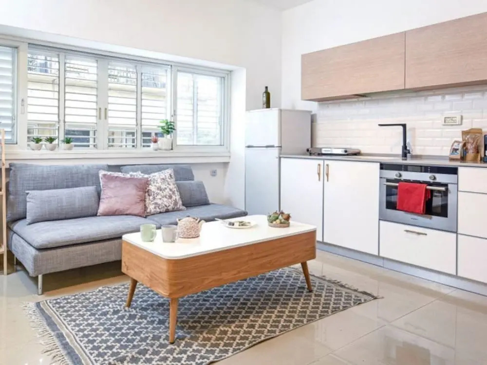 Quiet Apt in the Heart of The City
