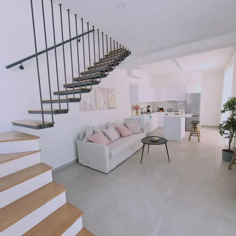 Stay Sunshine Aura in Protaras