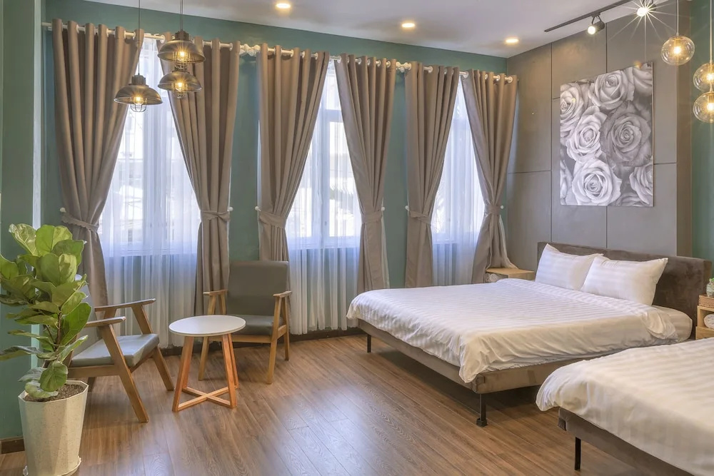 Seven A Hotel